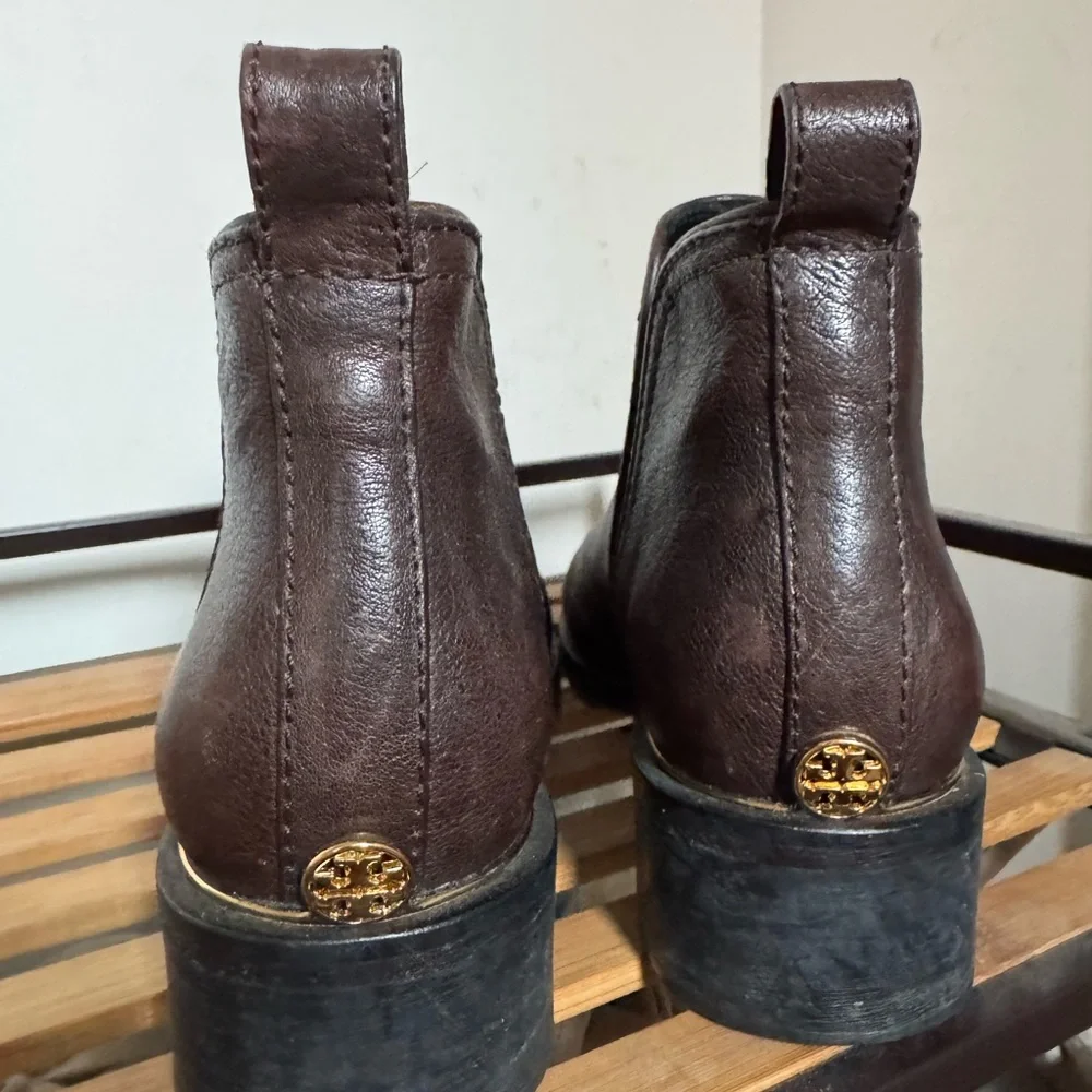 Tori Burch Elegant Dark Brown Leather Ankle Boots - Picture 2 of 5